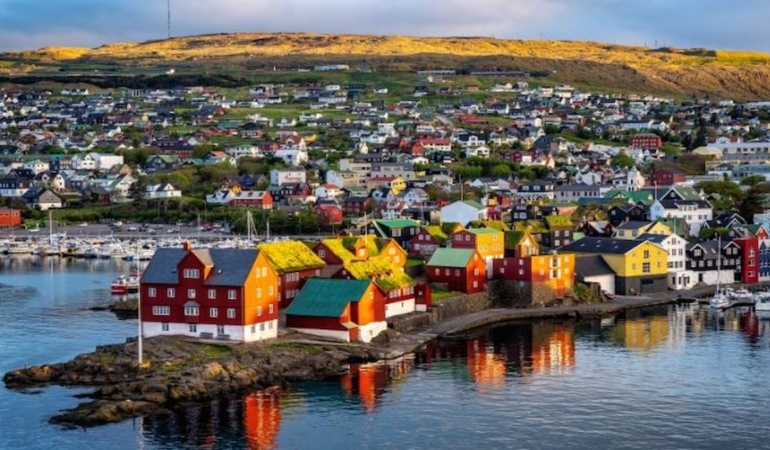 İşgalden korkup özerklikten vazgeçtiler! Balıkçılık ülkesi geri vites yaptı