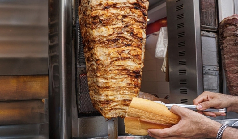 Maydonoz döner bu sabah satışa çıkarıldı: İşte istenen tutar