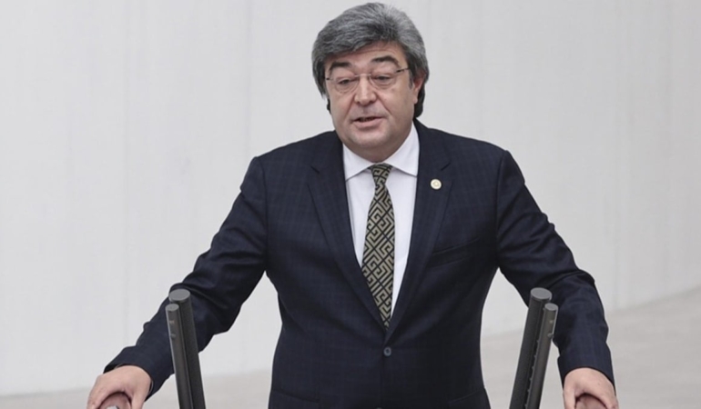 Parti değişince Dursun değişti