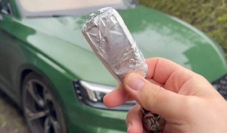 Arabanın anahtarını folyoya sarın farkı görün