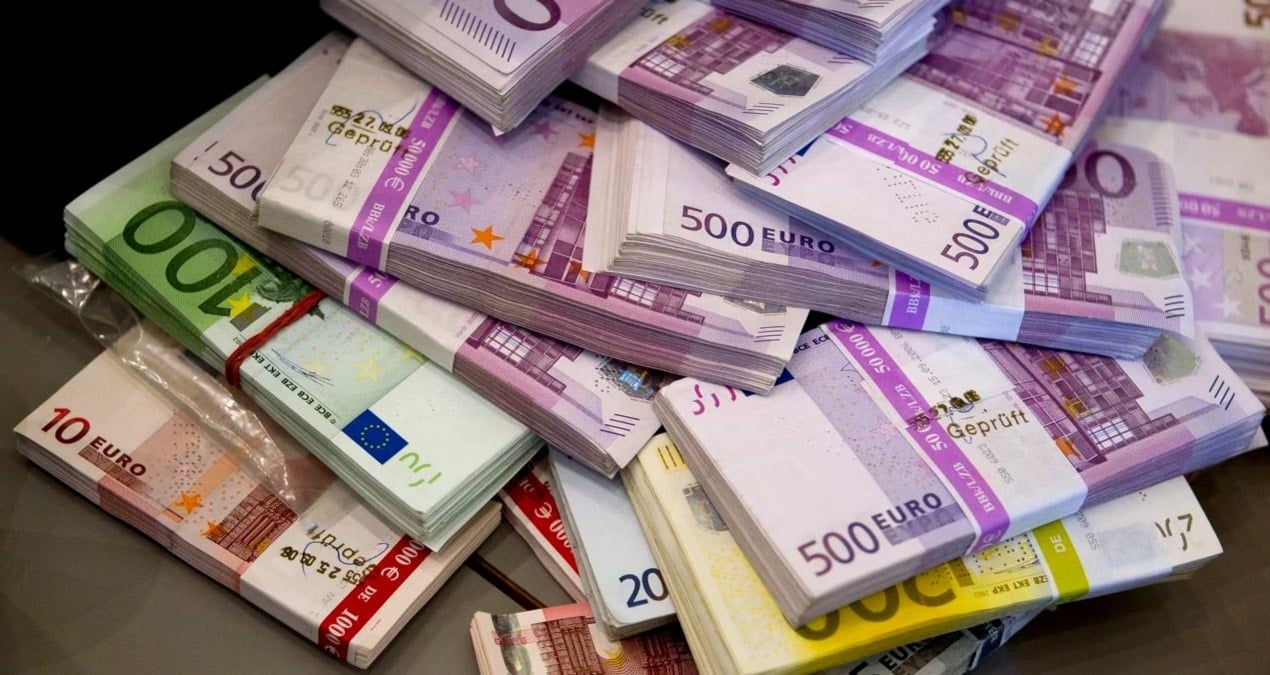 bankada-unutulan-164-milyon-euro-para-hesaplara-dagitildi-OF5cEmxC.jpg