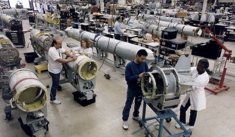 İsrail’in stoğu bitmek üzereydi! Dev füze fabrikası genişletildi: Seri üretime geçtiler