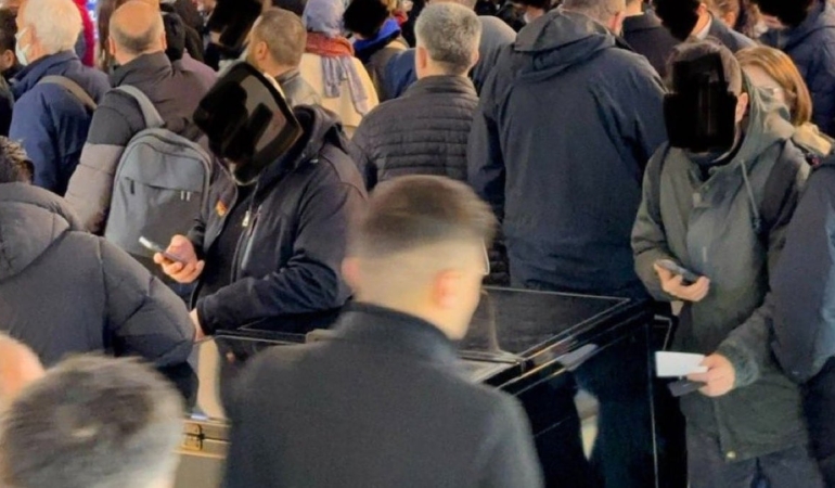 Kuyumcularda altın kalmadı: Dükkanların önü ana baba günü