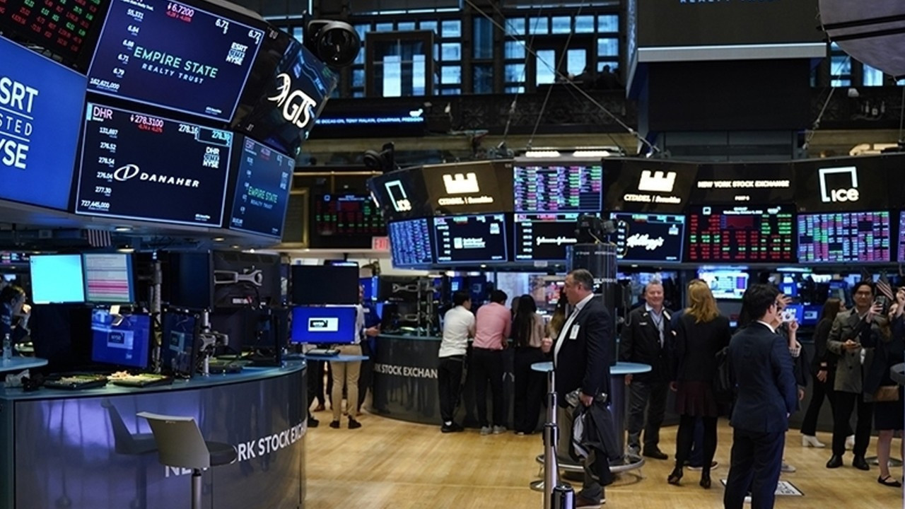 new-york-borsasi-dususle-kapandi-tlnLkzOX.jpg