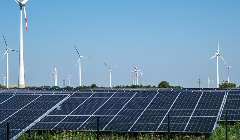 Türkiye’nin 120 gigavat yenilenebilir hedefi küresel enerji eğilimiyle örtüşüyor