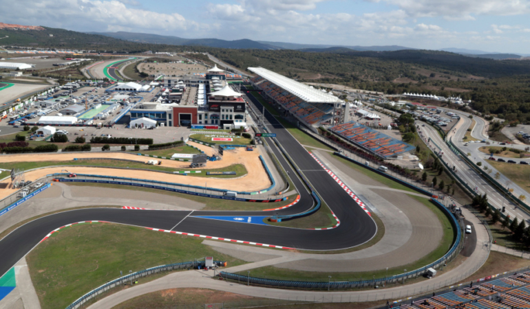 formula-1in-donusuyle-turizm-ve-bircok-bolumde-hareketlilik-bekleniyor-MkqIIQ1J.jpg