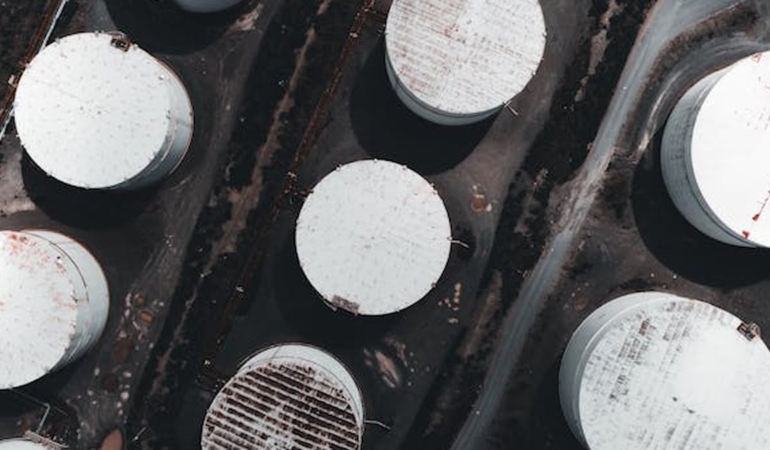 İran’daki petrol rezervleri alarm durumunda: Sadece 14 gün kaldı