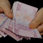 mevduatta-asgari-ucret-siniri-asildi-1-milyon-tlnin-aylik-getirisi-uctu-QFYjRncH.jpg