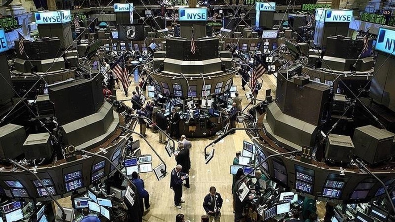 new-york-borsasi-karisik-seyirle-kapandi-Ihfj2c6A.jpg