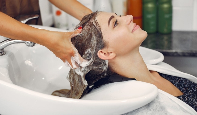 Saç yıkatırken bu riski gözardı etmeyin