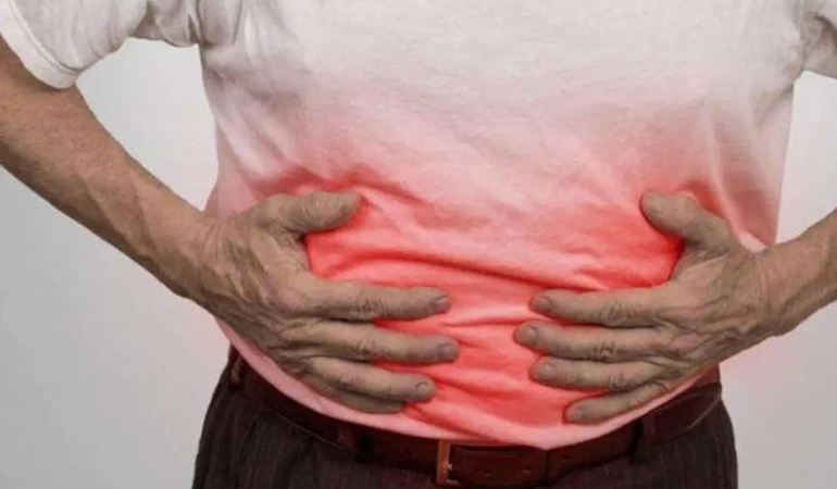 Sadece bir avuç yemek yetiyor: Midedeki yanmayı anında geçiren kuruyemiş belli oldu