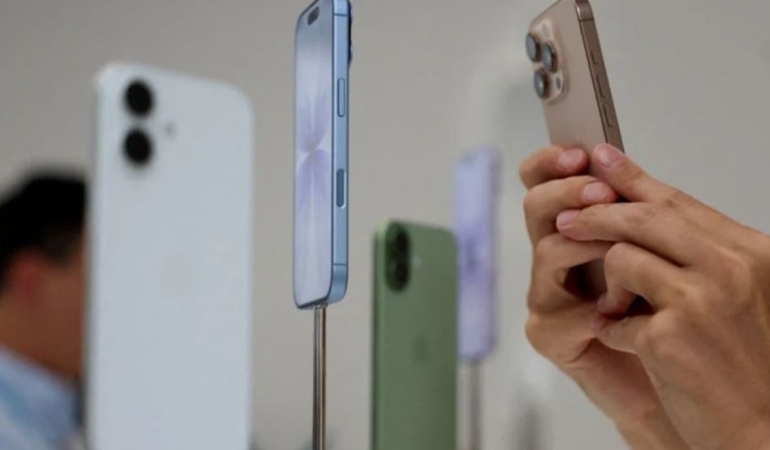 Apple’ın senelerdir uğraştığını o şirket bir anda yaptı: Telefonlarda yeni dönem başlıyor