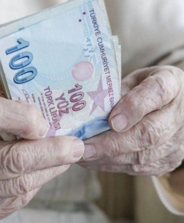 bankaya-borcu-olan-emekliye-kotu-haber-ayliginizin-hepsi-bloke-edilebilir-qpBSsWZE.jpg