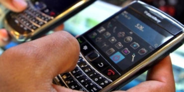 efsane-telefon-markasi-geri-dondu-milyonlarca-aracin-yeni-gozdesi-oldu-kfFe7uZX.jpg