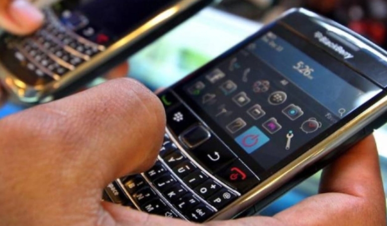 efsane-telefon-markasi-geri-dondu-milyonlarca-aracin-yeni-gozdesi-oldu-kfFe7uZX.jpg