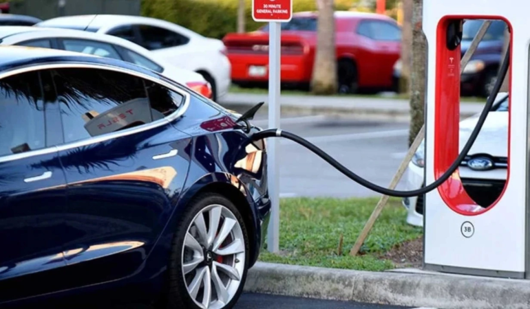 Elektrikli ve hibrit arabaya ağır ilgi: Türkiye’de kullanımı yüzde 84 arttı