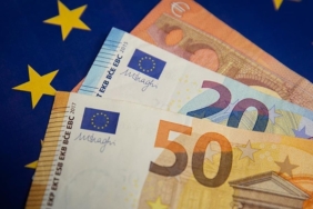 euro-bolgesi-mart-ayinda-78-milyar-euro-dis-ticaret-fazlasi-verdi-9fTlMPgY.jpg