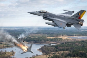 nato-jetleri-son-anda-mudahale-etti-kamikaze-iha-havada-vuruldu-5RTar1yg.jpg