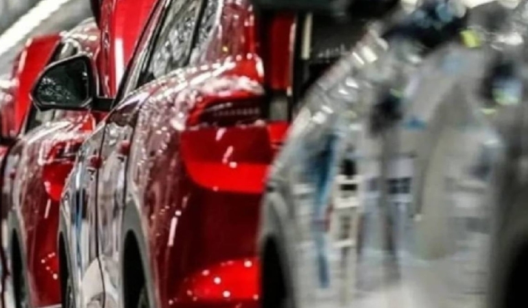 Otomotiv devi artık kırmızı ve sarı araç üretmeyecek: Sebebini açıkladılar