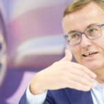 peugeot-dunya-ceosu-favey-turkiyede-amac-pazar-hissesini-kaybetmemek-rW1q7Dru.jpg