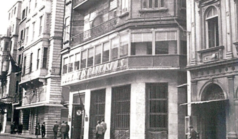tarihi-apartmandan-muzeye-uzanan-bir-hikaye-XUjXvhGW.jpg