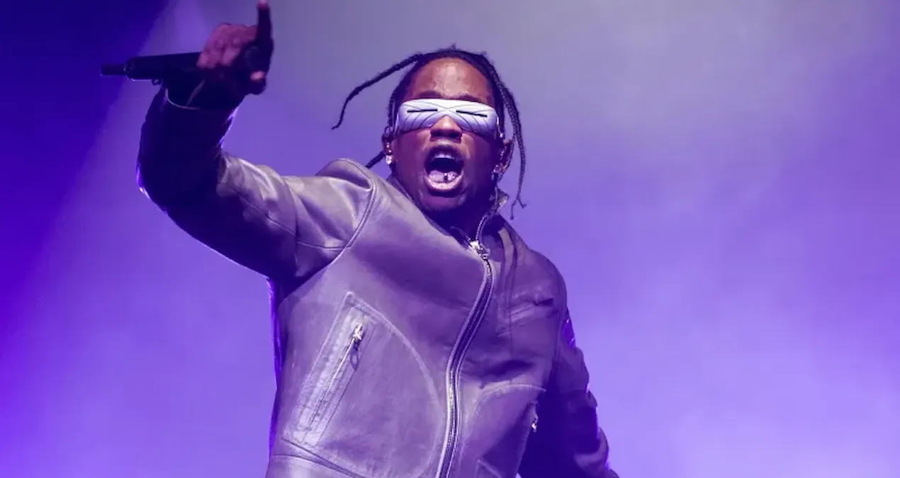 travis-scott-konserinde-sabanci-surprizi-u68uKY7c.jpg