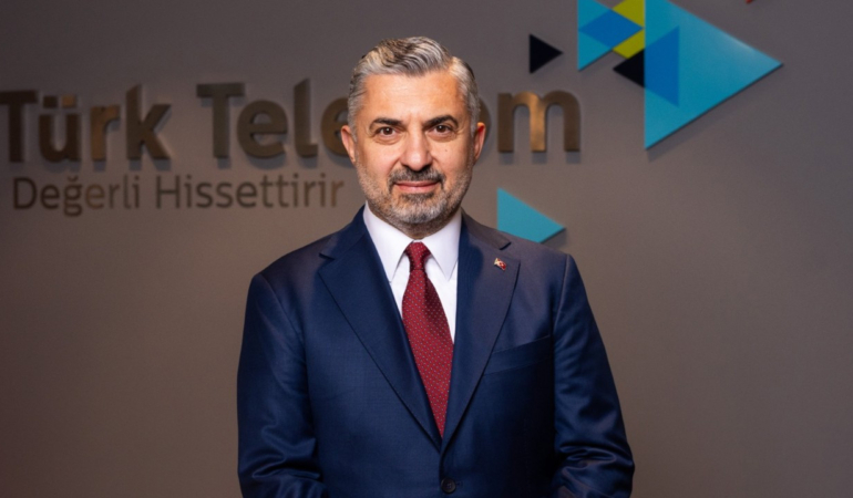 turk-telekom-yalnizca-merkeze-degil-herkese-anlayisiyla-81-ili-fiber-aglarla-oruyor-YkLtzPn1.jpg