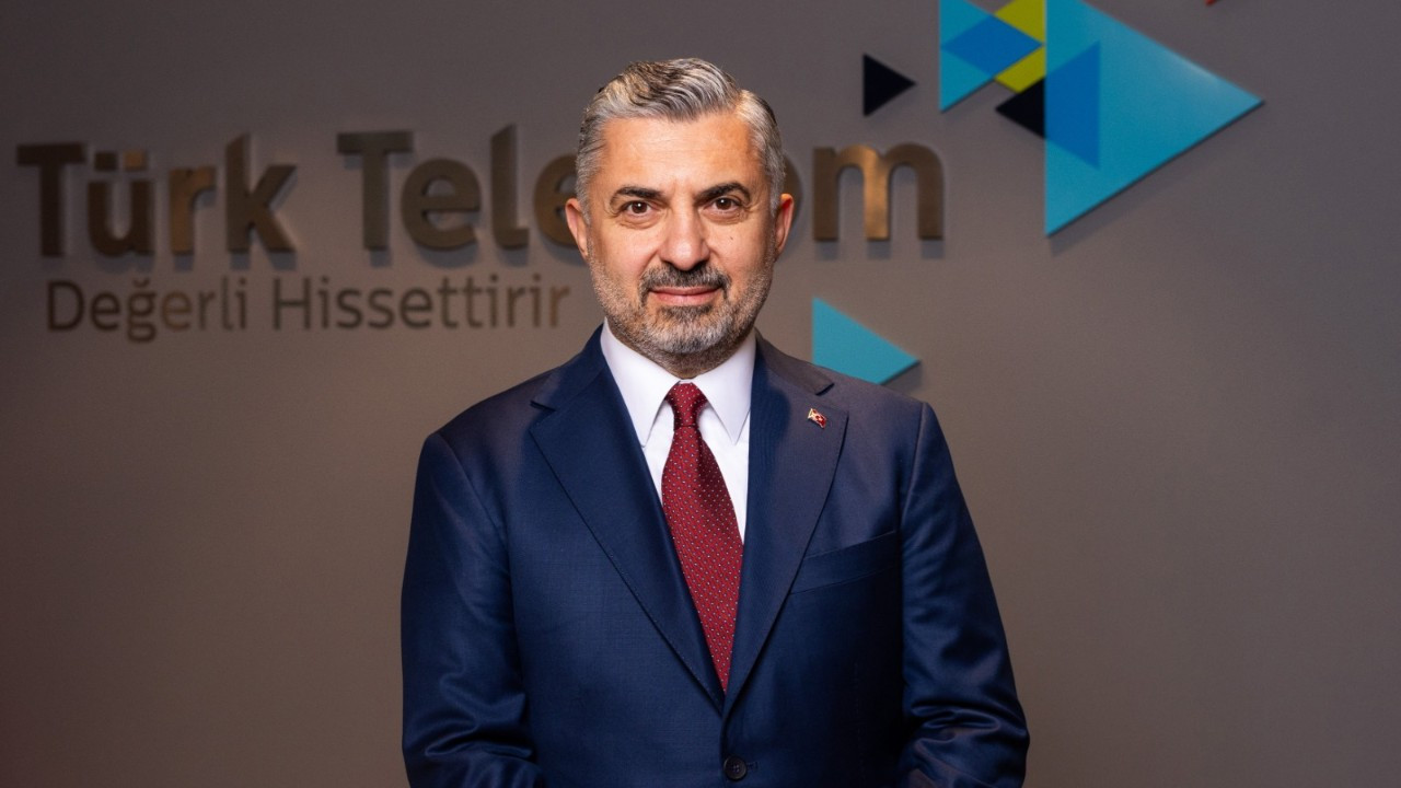 turk-telekom-yalnizca-merkeze-degil-herkese-anlayisiyla-81-ili-fiber-aglarla-oruyor-YkLtzPn1.jpg