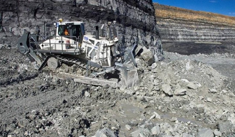 73-tonluk-dev-buldozer-uzaktan-kumandayla-calisiyor-binlerce-kilometreden-yonetiliyor-i6N79L3F.jpg