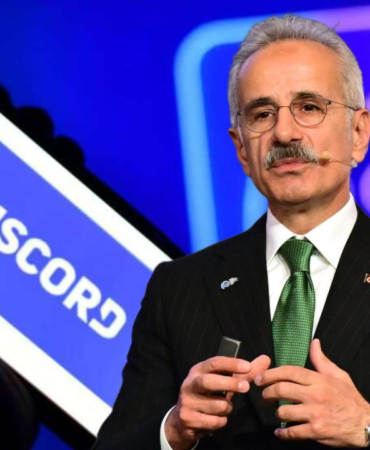 bakan-uraloglu-acikladi-discord-acilacak-mi-xxVjskb1.jpg