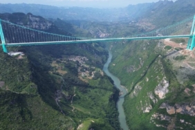 dunyanin-en-yuksek-koprusu-tam-625-metre-yuksekliginde-u1n3zvEO.jpg