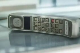 dunyanin-ilk-cep-telefonu-sekil-degistirerek-piyasaya-geri-dondu-we2EGELY.jpg