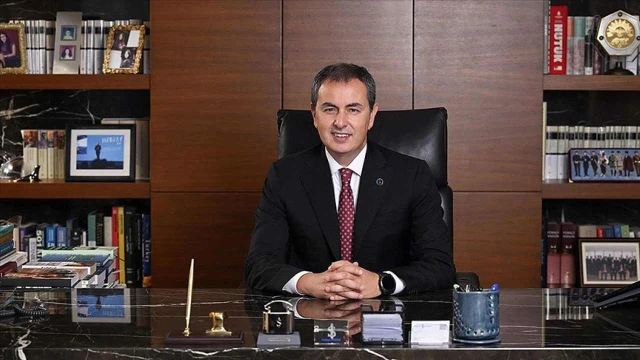 is-bankasi-genel-muduru-aran-kobiler-krediye-erisimde-ayakta-kalma-ugrasi-veriyor-kWgEQjnp.png