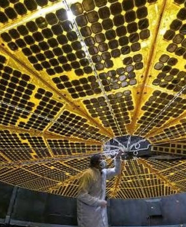 nasa-uzayin-ortasinda-titreyen-bir-yer-fistigi-buldu-fotografini-cekip-isim-verdi-FeZhIBGf.jpg