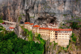 trabzon-dokuz-gun-boyunca-turkiye-kultur-yolu-senligine-konut-sahipligi-yapacak-cADVclVU.jpg