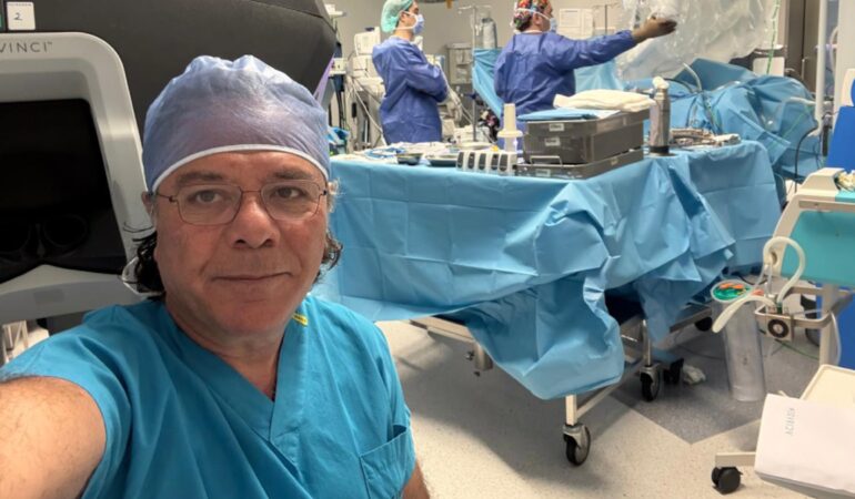 Türk doktor dünyanın gözü önünde canlı ameliyat yapacak