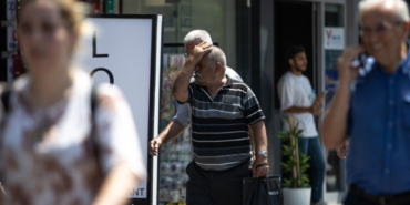 uzmandan-sicak-hava-uyarisi-bu-belirtileri-hafife-almayin-OscTrHCC.jpg