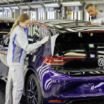 volkswagen-tarihindeki-en-buyuk-personel-kiyimina-hazirlaniyor-KAN3njpz.jpg