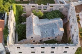 yuzyillik-efsaneyi-saklayan-gizemli-ev-ev-icinde-evi-bu-yuzden-insa-etmisler-cs7gmwOD.jpg