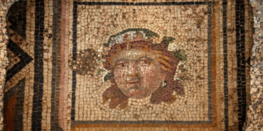 abdden-iade-edilen-zeugma-mozaik-paneli-meskenine-kavustu-xLarrvWT.jpg