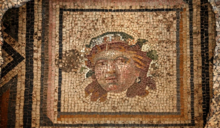 ABD’den iade edilen Zeugma mozaik paneli meskenine kavuştu