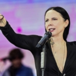 biletleri-kapis-kapis-gitmisti-40-bin-kisiye-konser-veren-sebnem-ferah-sahnelere-ara-verme-HmSbUia6.jpg