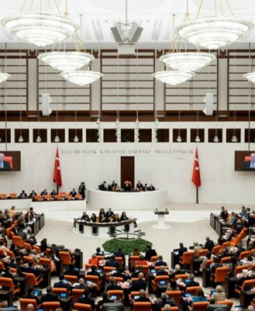 en-dusuk-emekli-ayligi-teklifi-asik-r-oldu-4vuRLGvk.jpg