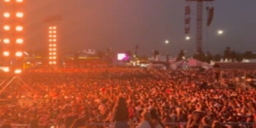festivalde-igne-atsan-yere-dusmedi-manifest-konserine-45-bin-kisi-akin-etti-r5OV2jkt.jpg