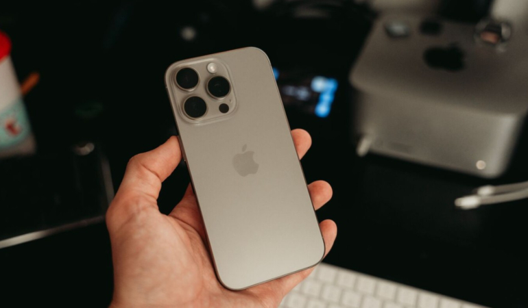hindistanda-iphone-18-pro-sizintisi-icin-dugmeye-basildi-27AmG3IG.jpg