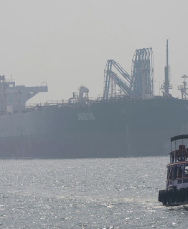 hurmuzun-acilmasindan-beri-birinci-kere-suudi-petrolu-abd-yolunda-di3M1PQA.jpg