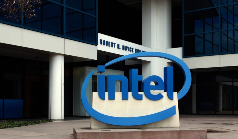 Intel, ikinci çeyrekte gelirini yüzde 25 artırdı