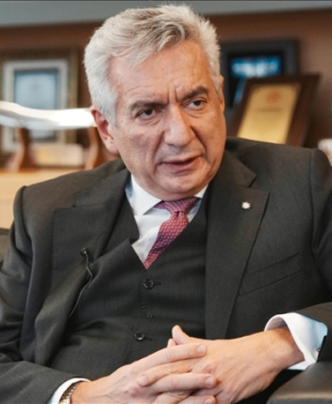 isodan-abdnin-vergi-kararina-reaksiyon-gXUz3IyP.jpg