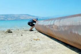 israil-kendisini-koruyan-ulkenin-suyunu-kesti-v7vRZtVt.jpg