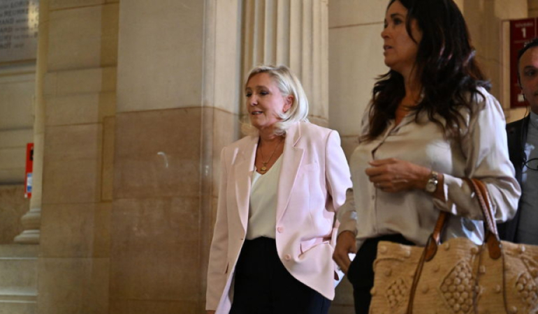 Le Pen’e cumhurbaşkanlığı yarışında onay
